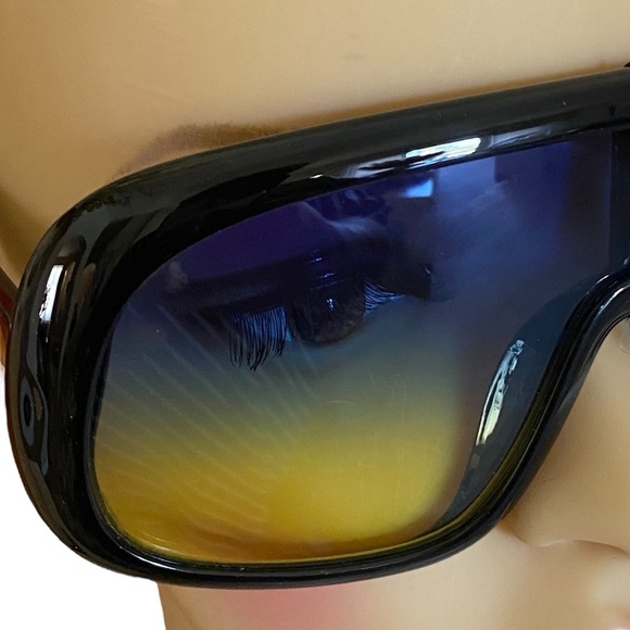 Oversized Shield Gradient Sunglasses Black Frame NWT Maximalist Beach Sunny - Picture 4 of 6